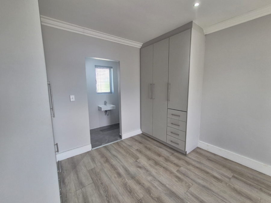 To Let 3 Bedroom Property for Rent in Langeberg Heights Western Cape